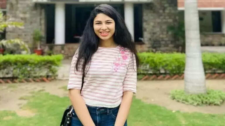 IAS Ananya Singh Success Story