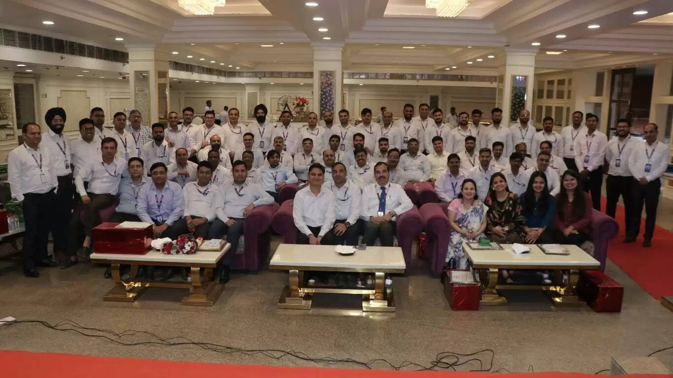 SBI Sirsa organized felicitation ceremony of branch managers 'Sankalp