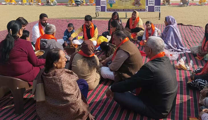 Youth resolved to deal a severe blow to drug addiction through havan yagya, students created awareness through street plays