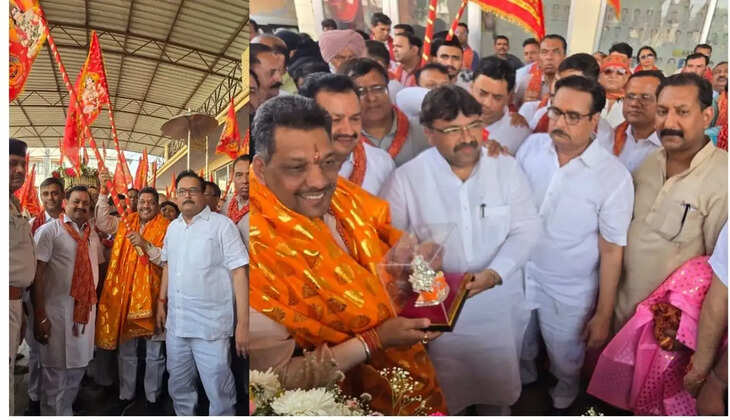 The grand and wonderful procession of Vishwa Samrat Shri Balaji Maharaj was taken out with great pomp in Sirsa, chief host Gobind Kanda lit the lamp