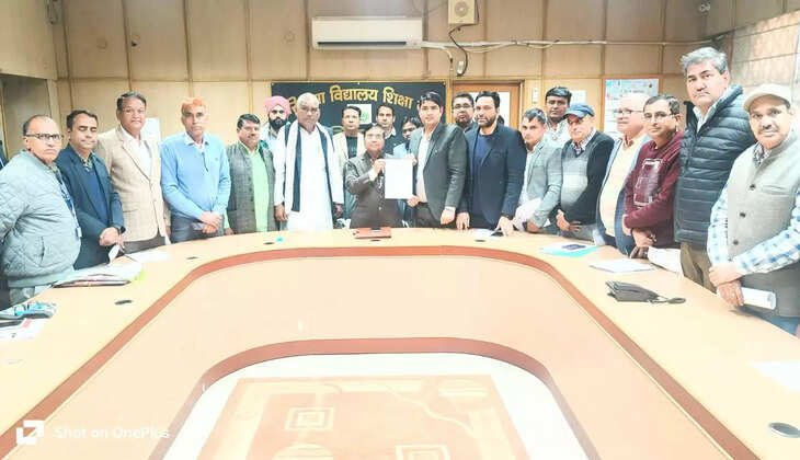  प्रायोगिक परीक्षाओं के निरीक्षक को ड्यूटी स्टेशन पर 12 घंटे से ज्यादा के ठहराव पर मिलेगा 500 रुपये डीए क्लेम