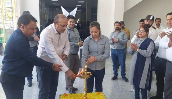 Garg Motors Mahindra & Mahindra branch was inaugurated in a grand manner in Ellenabad, Sirsa