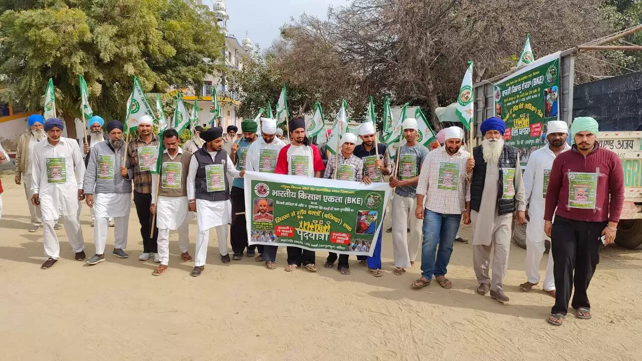 A group left on foot from Rodi village of Sirsa for the first anniversary of the martyr farmer S. Shubhkaran Singh: Lakhwinder Singh Aulakh