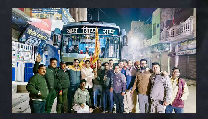 Two buses carrying devotees departed from the ancient Shri Shyam Temple, Sirsa for Vrindavan Dham