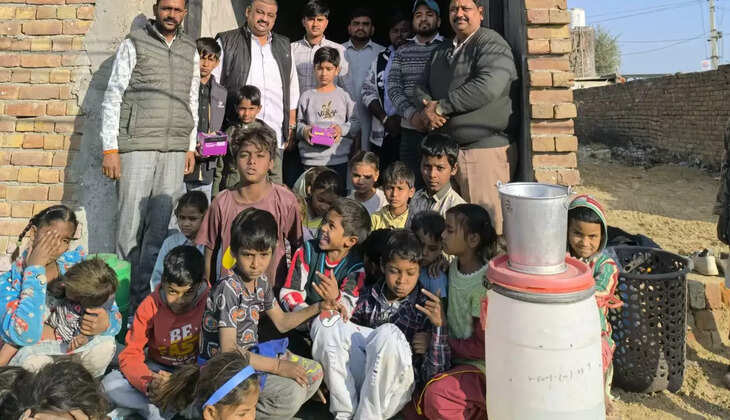 Mahip Ladha celebrated his birthday with needy children, went to Sabka Sahara kitchen and shared happiness with the little ones