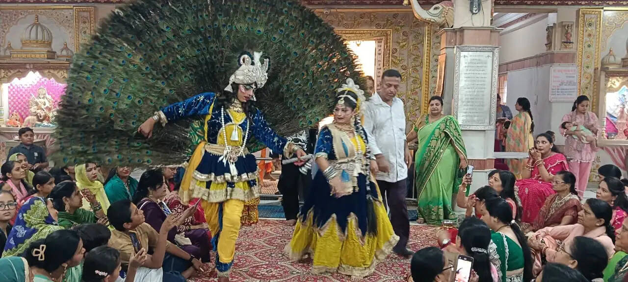 Teej Mahotsav celebrated with great fervor at Shri Khatu Shyam Dham; devotees personally swung Baba Shyam on the ceremonial swing