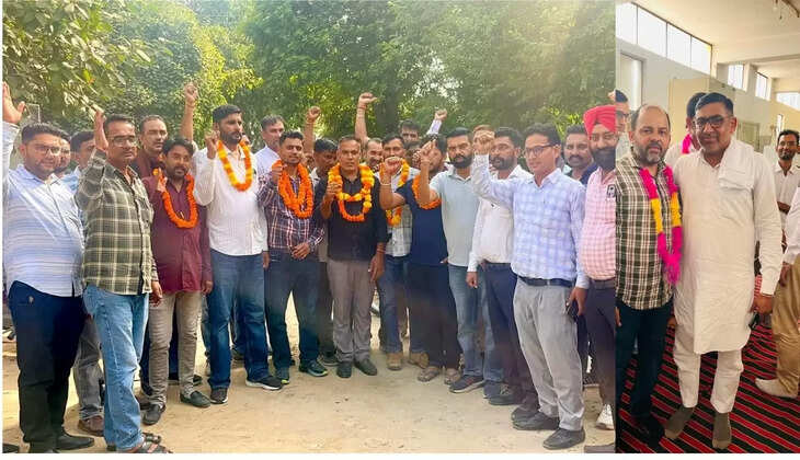 Vijay Saini Industrial Area SIRSA and Pawan Kumar became the head of Ellenabad sub unit