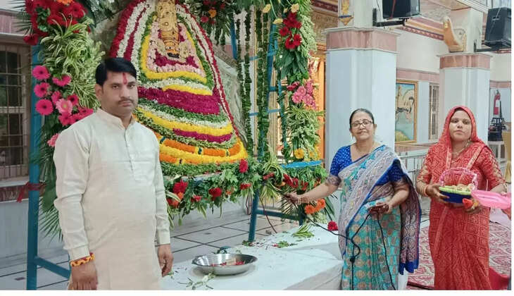   सिरसा के श्री खाटू श्याम धाम में धूमधाम से मनाया श्री श्याम महोत्सव, भक्तों ने अपने हाथों से बाबा श्याम को झुला झुलाया