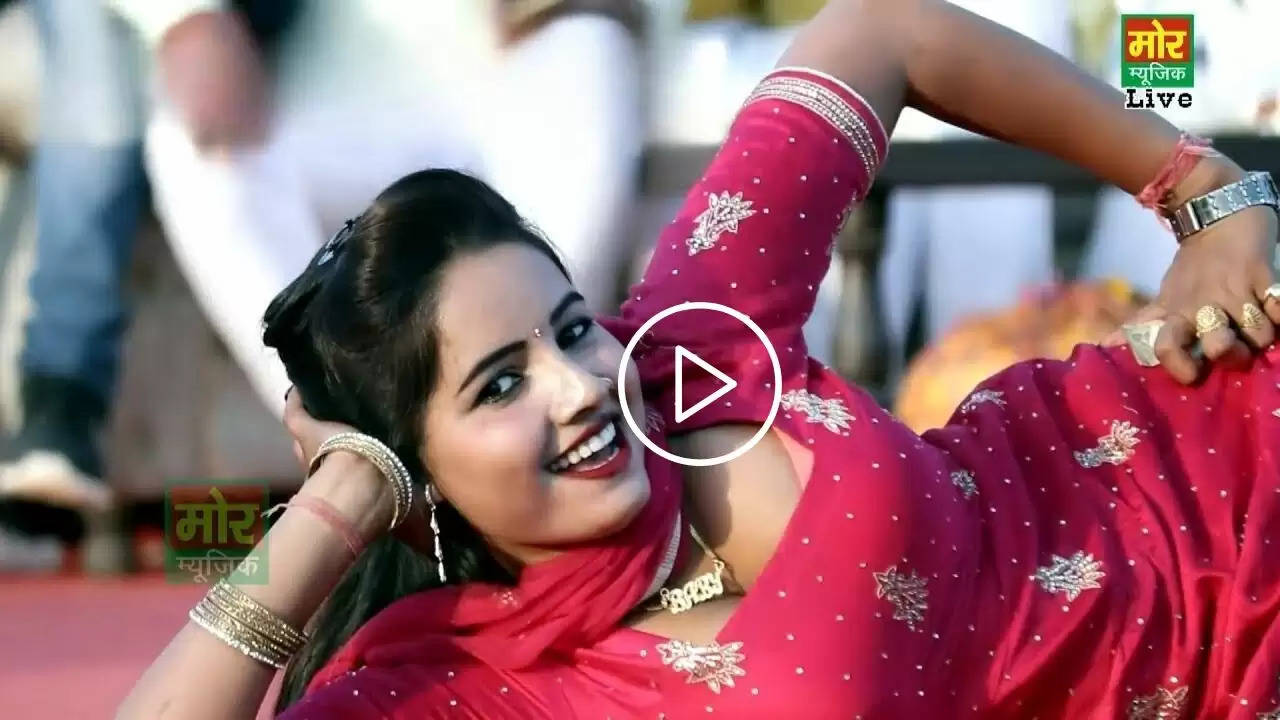  Haryanvi Dance: नजफगढ़ में 'बेबी डॉल' बनकर नाची सुनीता बेबी, डांस देखकर दर्शक करने लगे ऐसी हरकत...