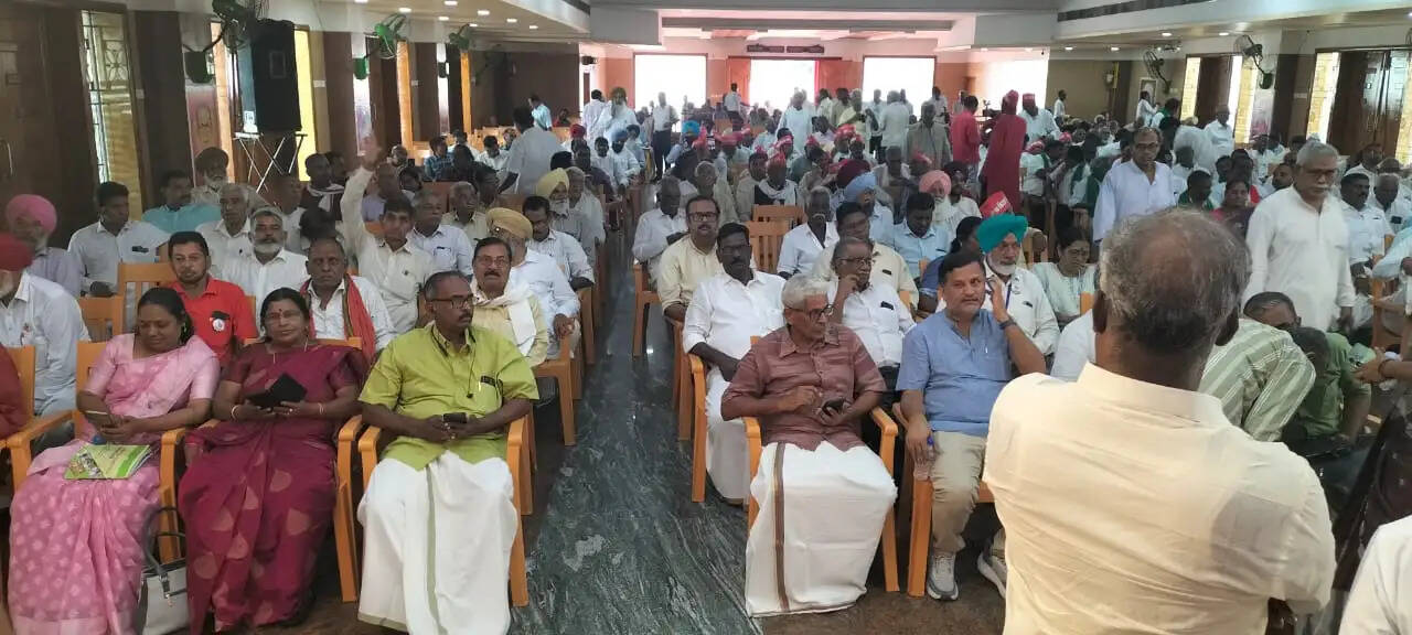 4 farmers from Sirsa participated in the national conference held in Tamil Nadu, this was discussed