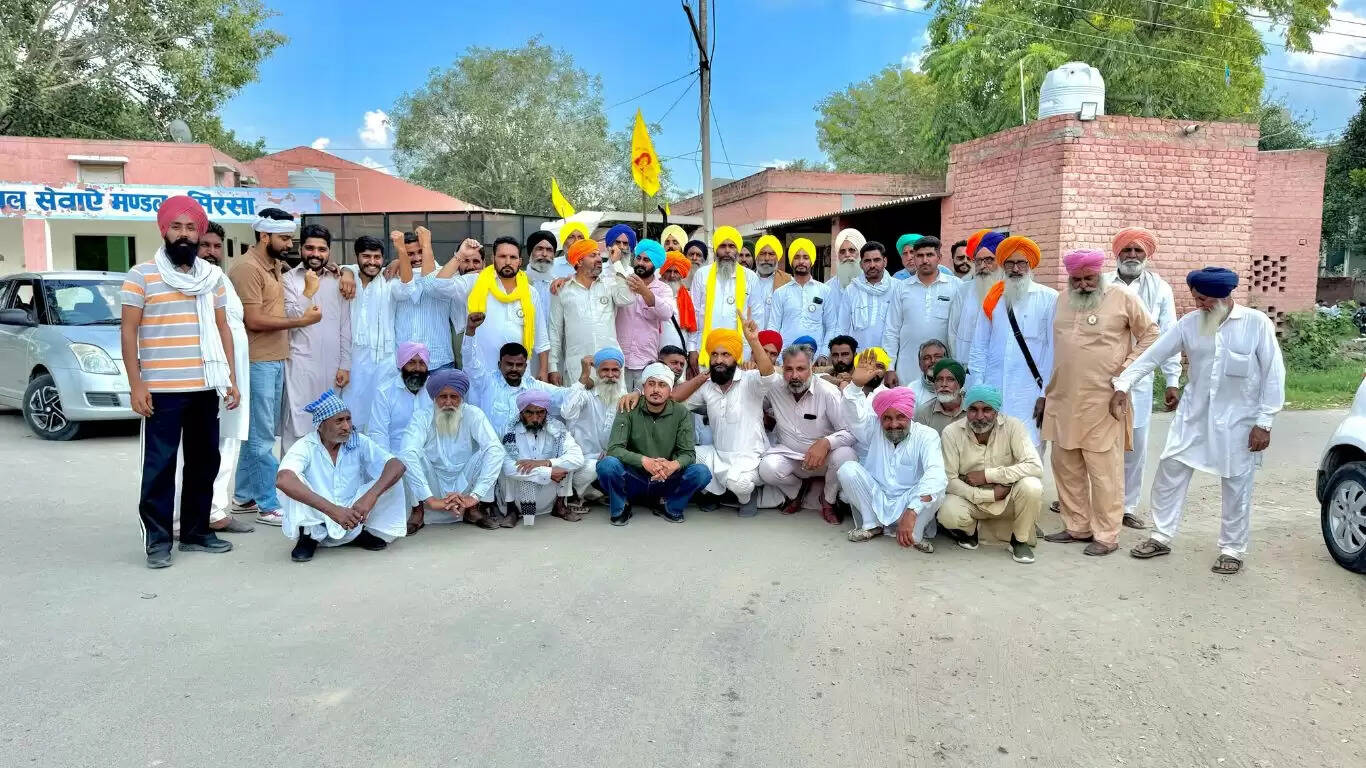 Farmers staged a sit-in protest in Sirsa to ensure smooth supply of canal water, farmers gave this warning