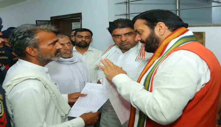 हरियाणा ब्रेकिंग : जिला स्तर पर दो घंटे डीसी समाधान शिविर लगाकर लोगो की समस्याएं सुनेगे, सीएम का आदेश 