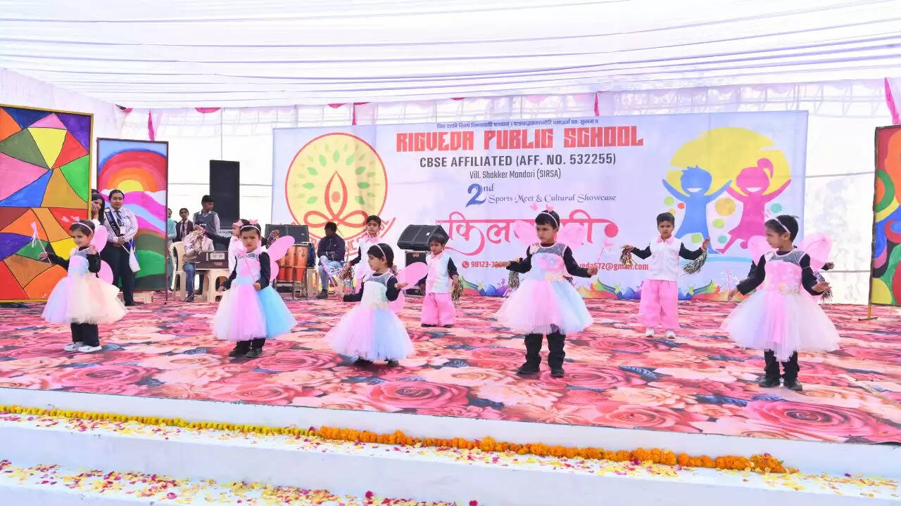 Rigveda School in village Shakkarmandori organised annual festival Kilkari, students showcased their talent
