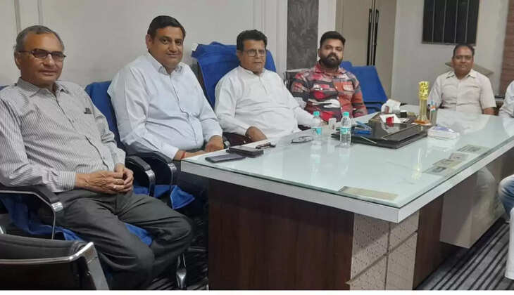 There will be no bidding of crops for three days in this grain market of Haryana.