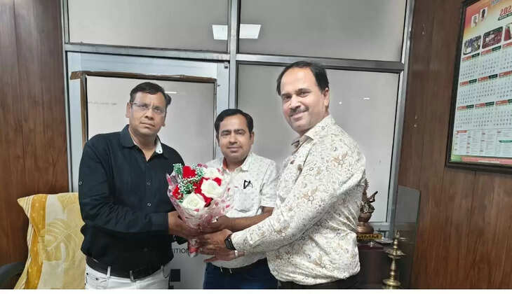 Sirsa's sub-district education officer Subhash Kumar took charge