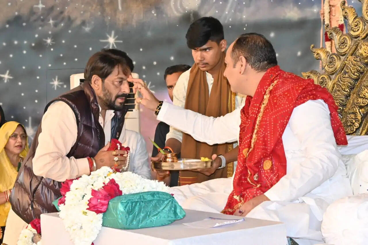 Shri Shiv Puran Katha in Sirsa: Lord Shiva gets angry for the welfare of the universe: Pandit Pradeep Mishra Maharaj