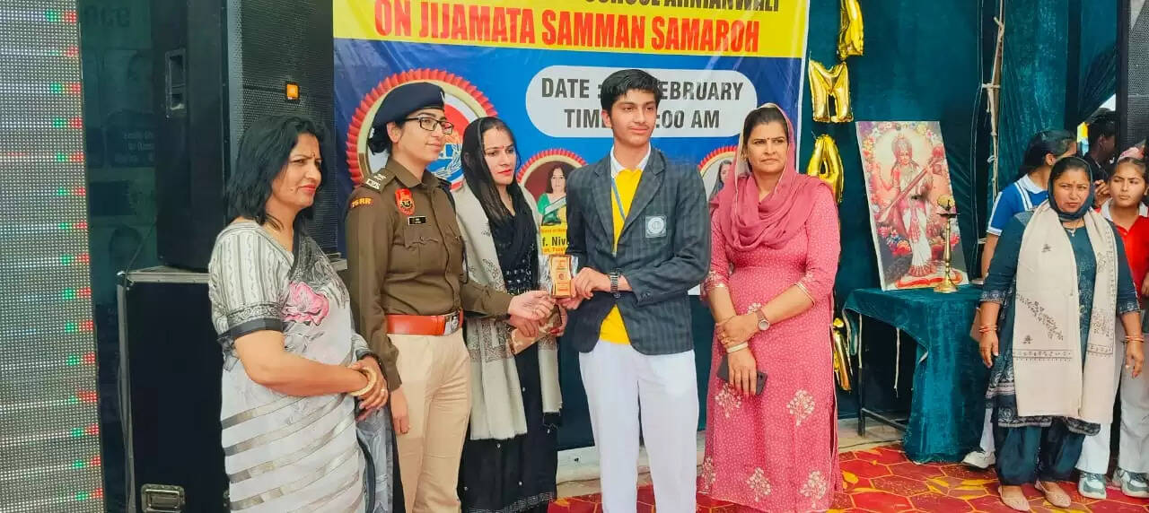 Jijamata Samman Ceremony was celebrated in Swami Vivekanand School of village Arnianwali by Krida Bharti Sirsa