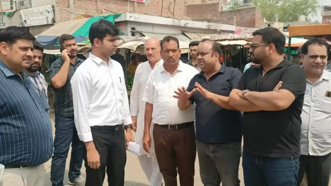 SDM Dabwali did a surprise inspection of the vending zone and main market
