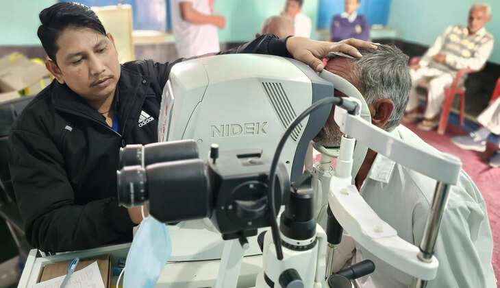 गांव जसानिया में समाजसेवी कप्तान मीनू बैनीवाल की तरफ नेत्र जांच शिविर आयोजित में 450 व्यक्तियों की जांच