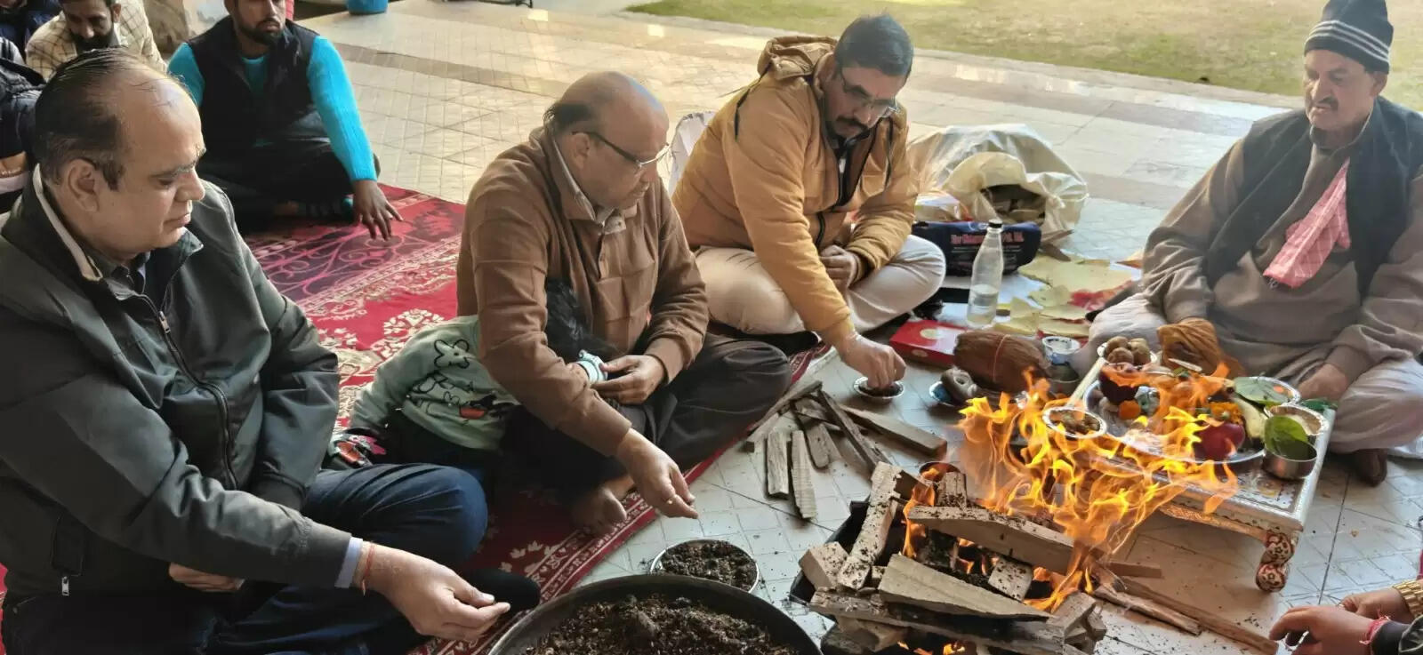 Mother Saraswati was worshipped with havan at Rajendra Institute Sirsa, the atmosphere became devotional on Basant Panchami