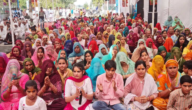 Shrimad Bhagwat Katha in village Dadba Kalan: Hey gatekeepers, tell Kanhaiya that poor Sudama has come to your door