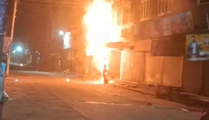 Electricity pole engulfed in fire in Sirsa, meters burnt, market people remained scared throughout the night