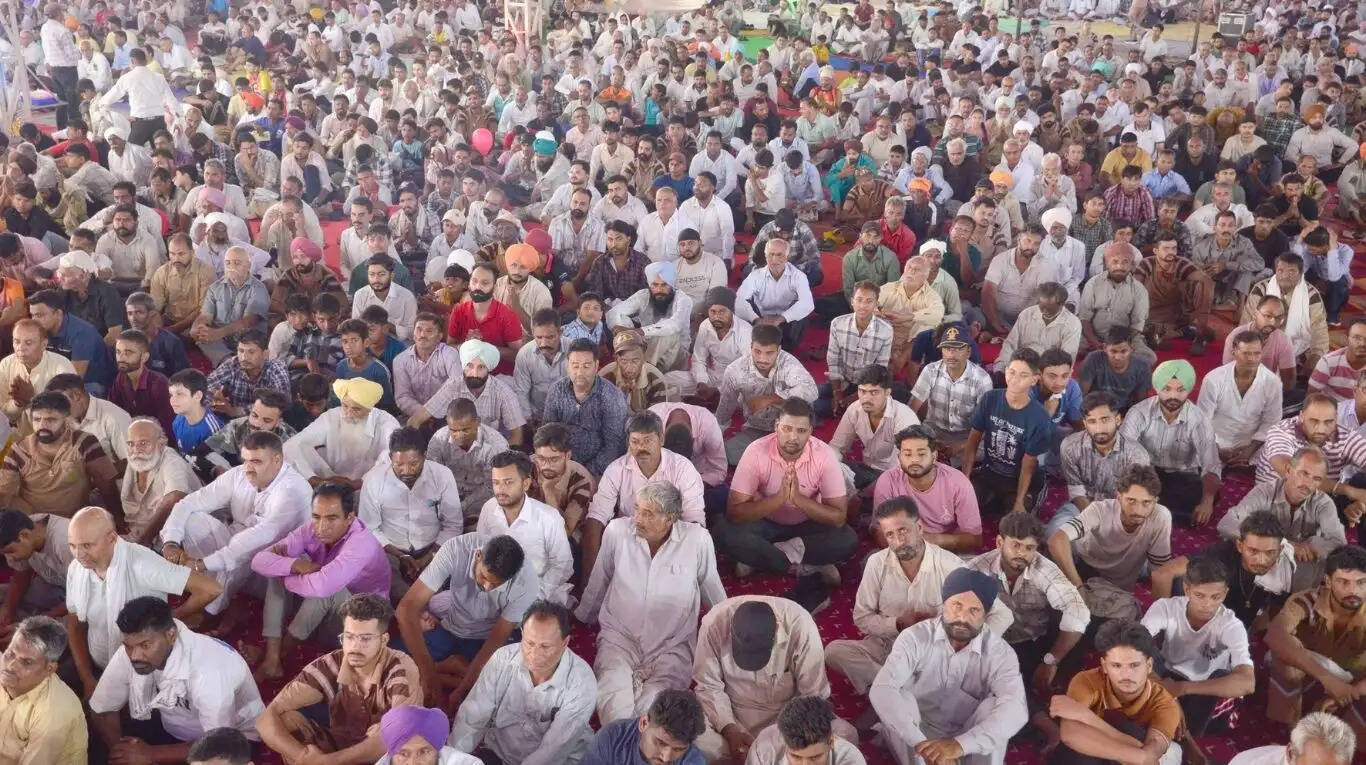 Devotees across the country and abroad celebrated the 'Avtar Diwas' (Incarnation Day) of Revered Guru Saint Dr. Gurmeet Ram Rahim Singh Ji Insan with great enthusiasm