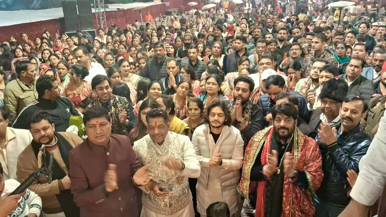 The auspicious recitation of Maa Jeen Bhawani was organised at the Satsang venue of Shri Baba Tara Ji Kutiya