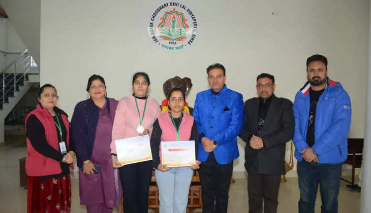 Sirsa JCD Memorial College student Gungun topped the university