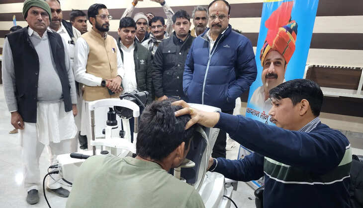  समाजसेवी कप्तान मीनू बैनीवाल ने कहा कि हमारी आंखे हैं अनमोल, शिविर में 522 व्यक्तियों की हुई जांच 