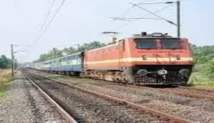 Due to the heavy rush of people going to Bihar, these trains have been cancelled; see the list