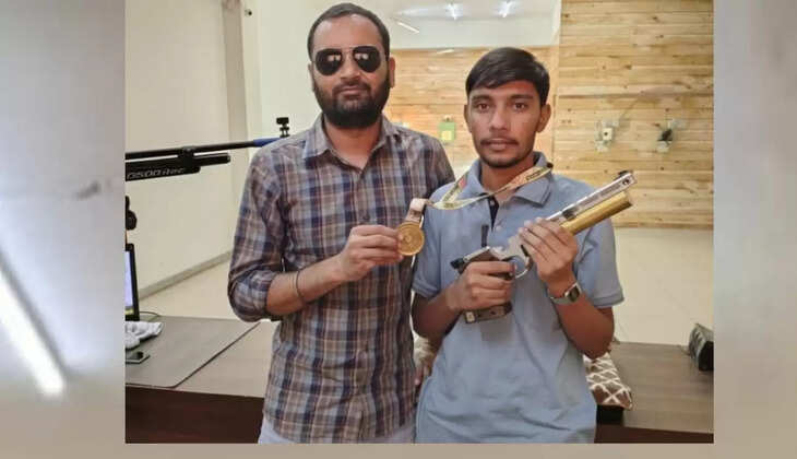 Manish won bronze medal in 10m Air Pistol Shooting Championship