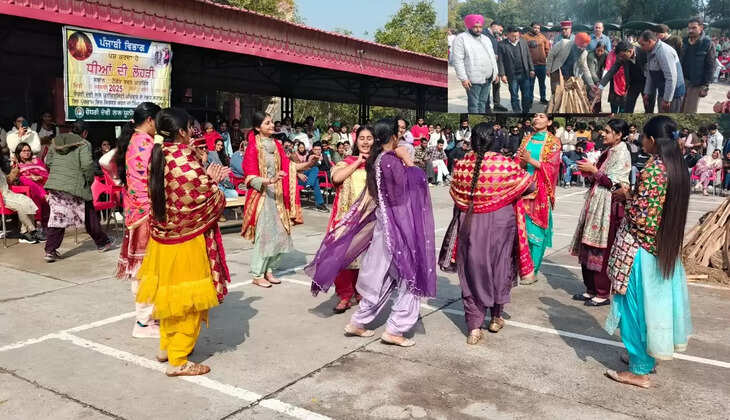 Daughters' Lohri program organized under the joint aegis of Punjabi Department and Journalism and Mass Communication Department at Sirsa CDLU