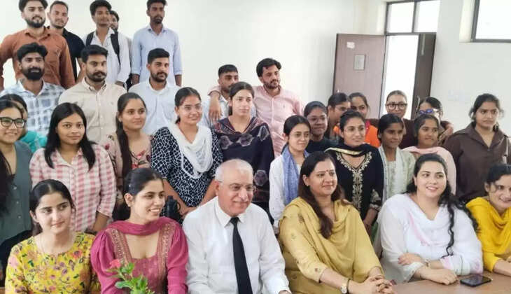 Extension lecture on personality development and communication skills at the Department of Psychology, CDLU